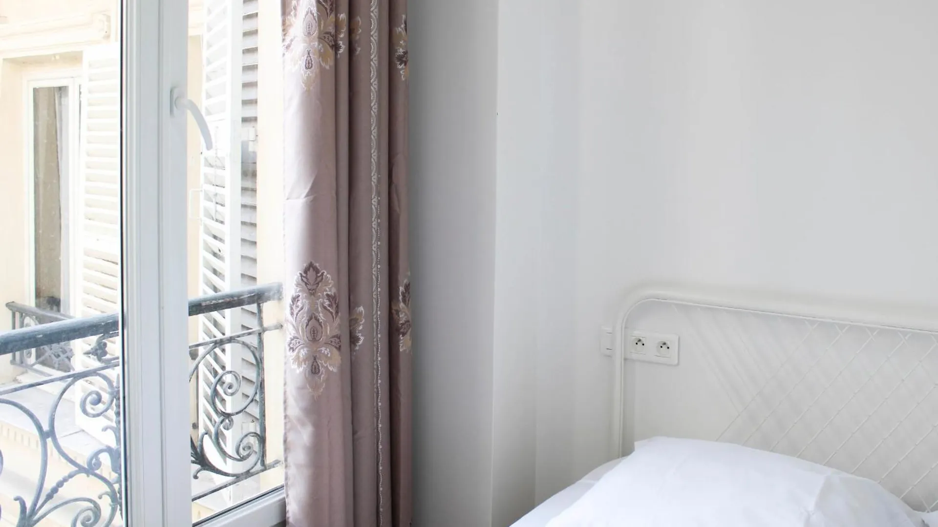 Apartment Charming Family T3 In The 10th *